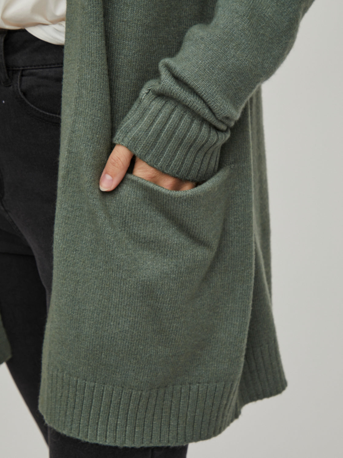 VIRIL Cardigan - Laurel Wreath